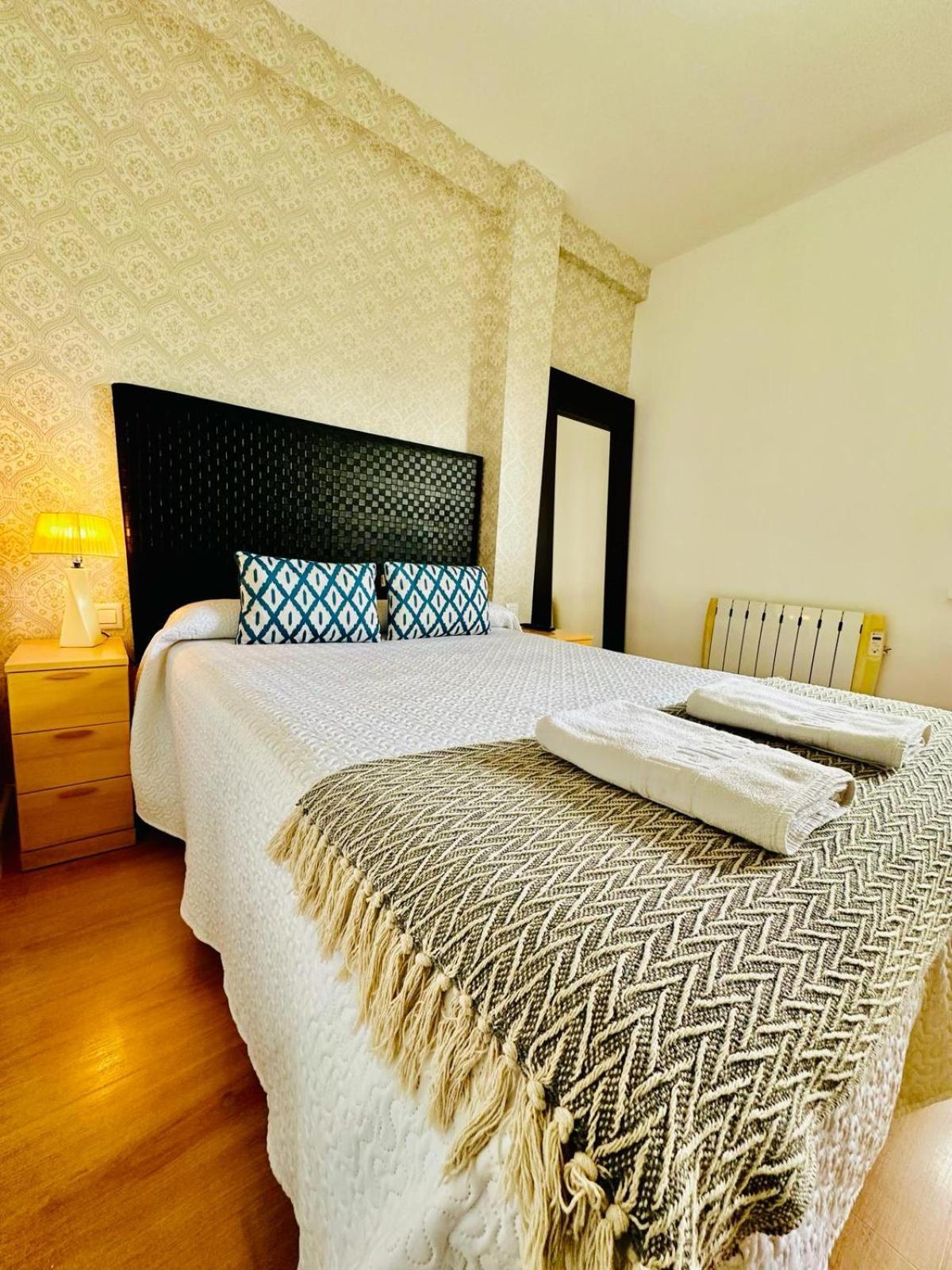 Apartamento Turistico Pizarro メリダ エクステリア 写真